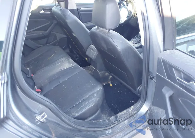 3VWC57BU5KM075779: 43566526