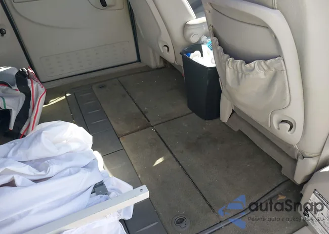 2C4GP54L25R423641: 43566842