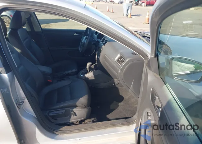 3VWD17AJ7EM227556: 43566279