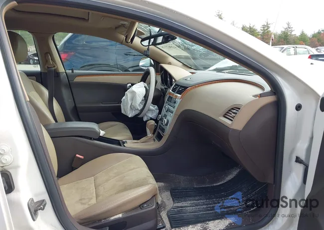 1G1ZD5E08CF236827: 43567338