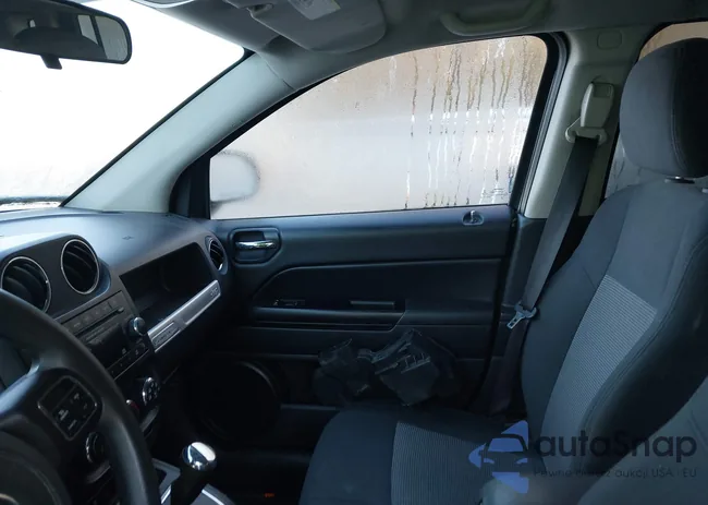 1C4NJDBB6ED518641: 43567448