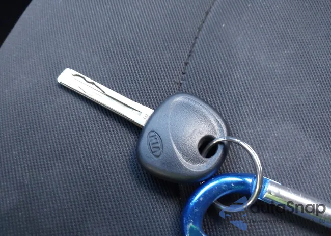 KNDJN2A21E7033332: 43567531