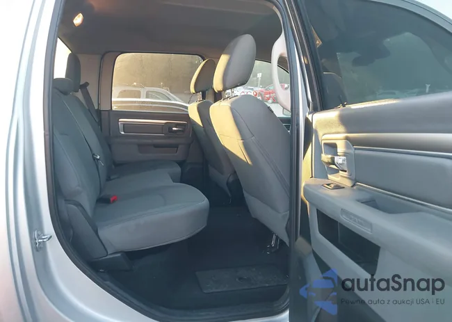 1C6RR7LT2HS684942: 43567820