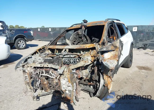 1C4PJMCS4GW185385: 43567042