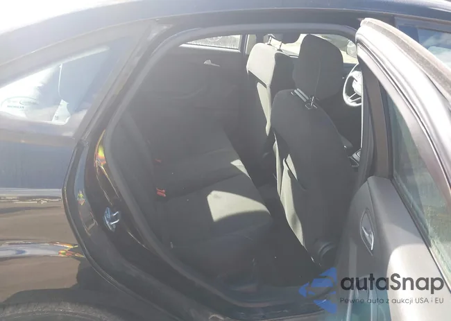 1FADP3F23JL321060: 43568366