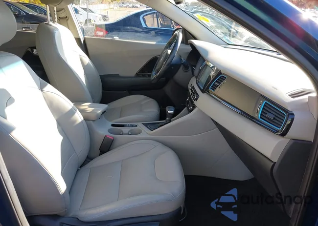 KNDCE3LC1J5120643: 43568587