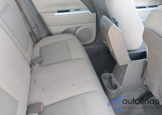 1J8FT28WX8D711997: 43568771