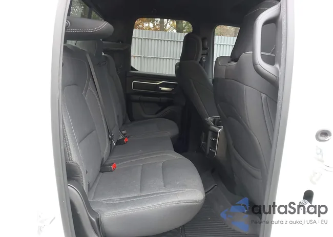 1C6SRFBT7KN557560: 43568074