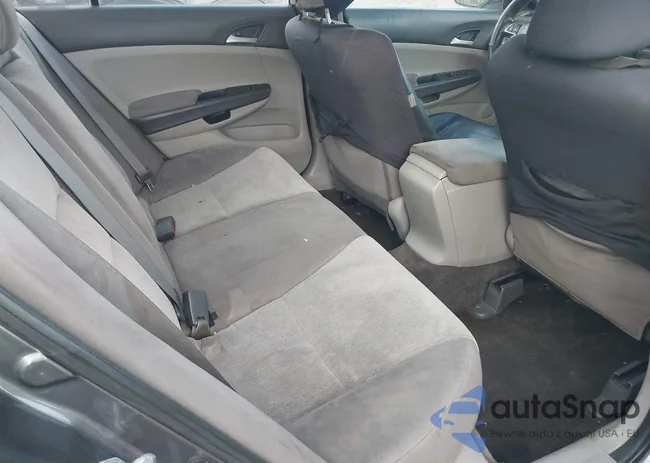 1HGCP2F44AA031747: 43568078