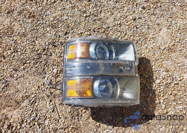 1GC1KWE87FF100389: 43568127