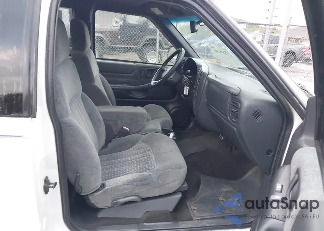 1GCDT19W828115472: 43568140