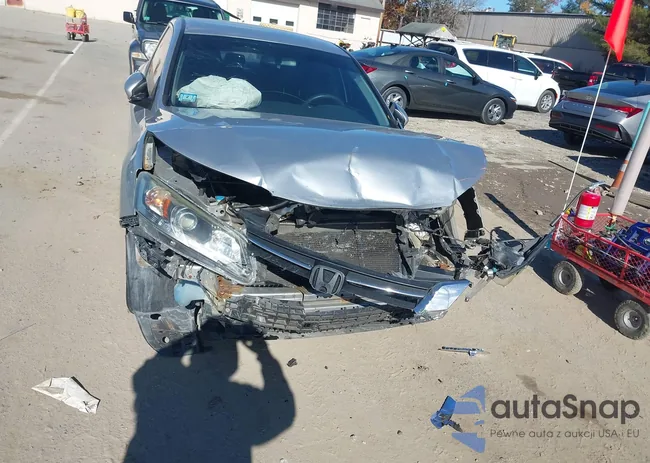 1HGCR2F31FA119535: 43568152