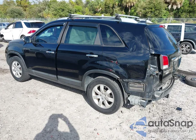 5XYKT3A1XBG163115: 43568201