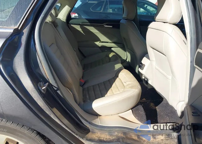 3FA6P0LU7HR103261: 43568215