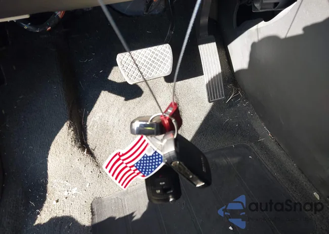 2GKALMEK4E6330501: 43569710