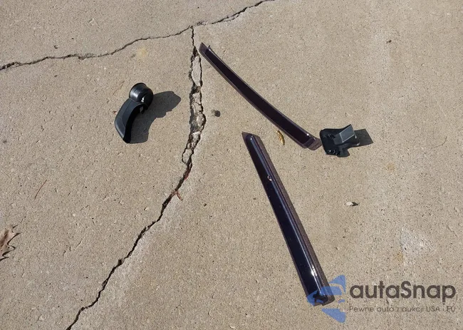 KM8JU3AGXEU904293: 43569866