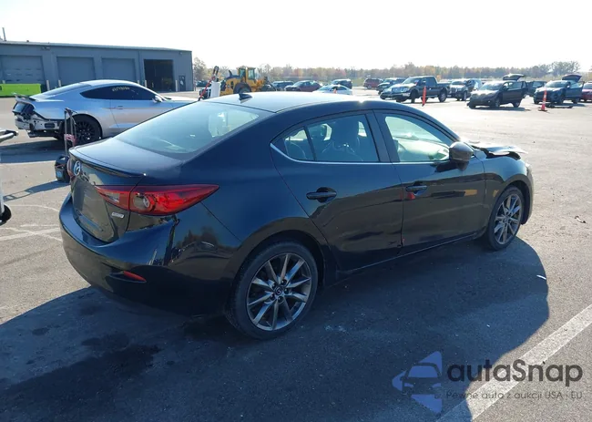 3MZBN1V32JM241282: 43568950