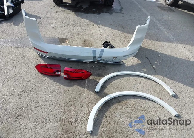 5UXCW2C00L9C50942: 43569188