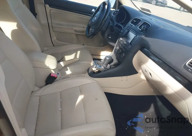 3VWPZ7AJ1BM673087: 43569262