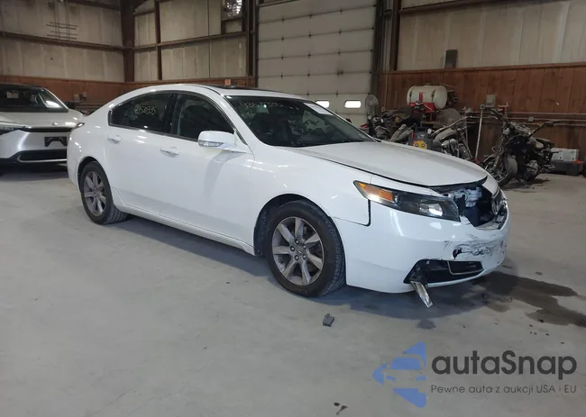 19UUA8F28DA011903: 43570335