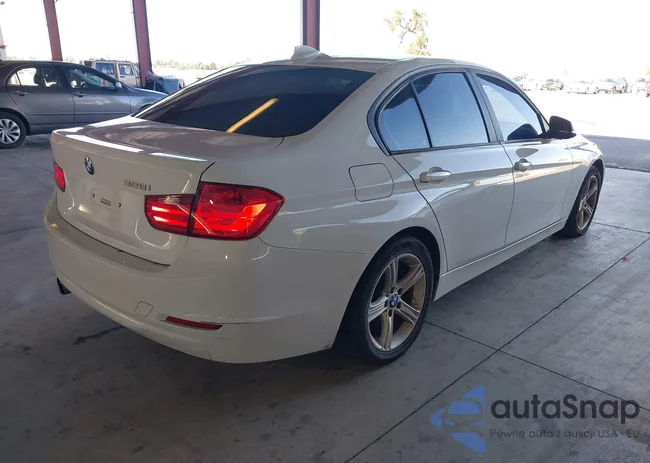 WBA3A5G5XCNP18233: 43570527