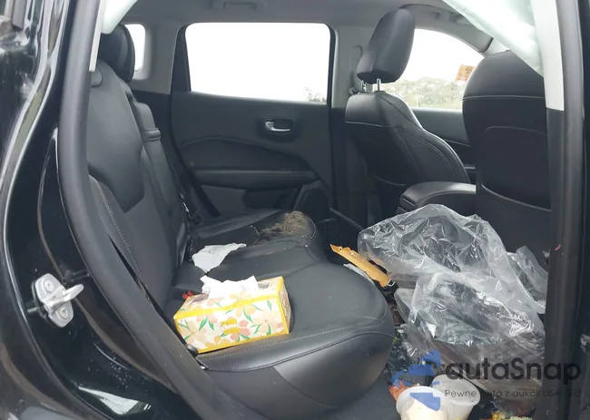 3C4NJDBB0KT761223: 43570553