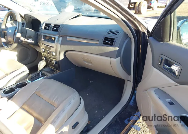 3FAHP0JA2AR169532: 43570594