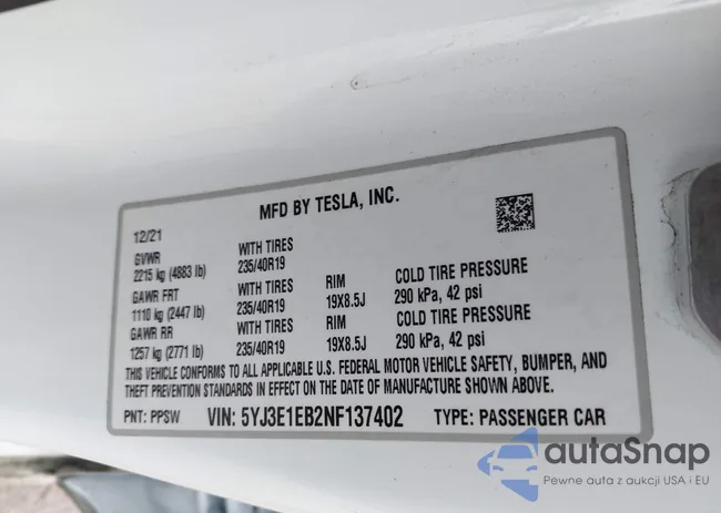 5YJ3E1EB2NF137402: 43570627