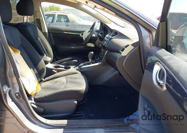 3N1AB7AP5JY322825: 43570785