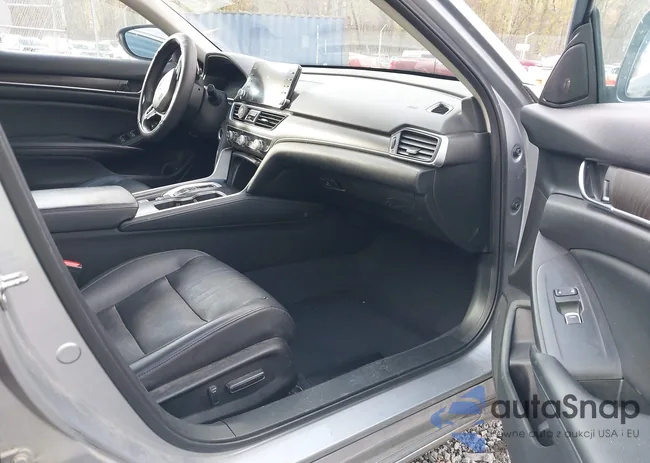 1HGCV3F58JA003860: 43570830