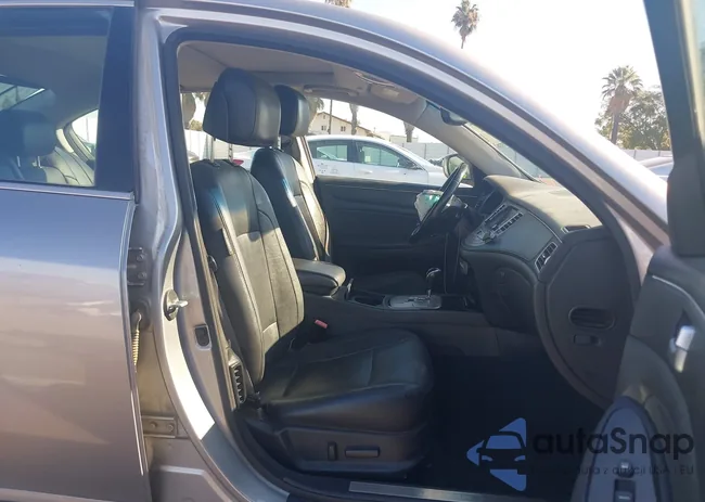 KMHGC4DD3CU169321: 43570184