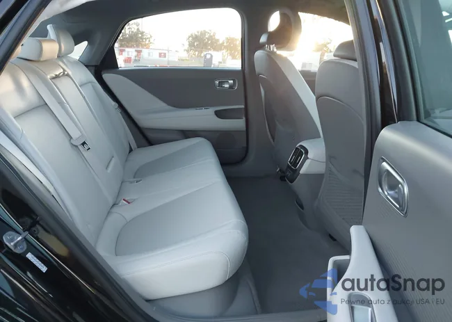 KMHM34AA5SA083070: 43571567