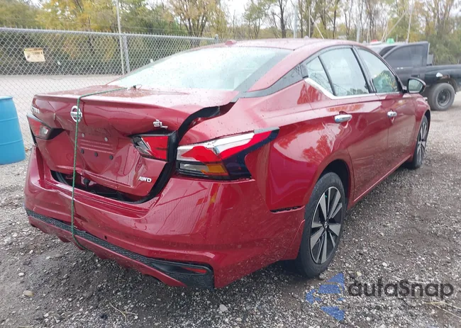 1N4BL4EW5KC136071: 43571853