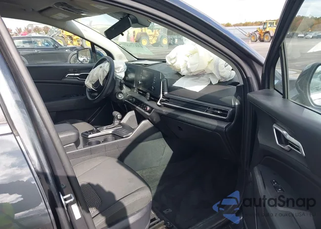 KNDPU3AF8P7184225: 43572687