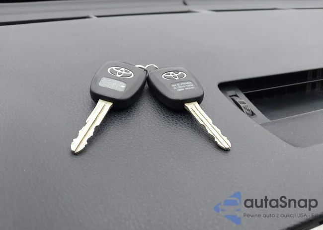 JTMZFREV3EJ013003: 43572725