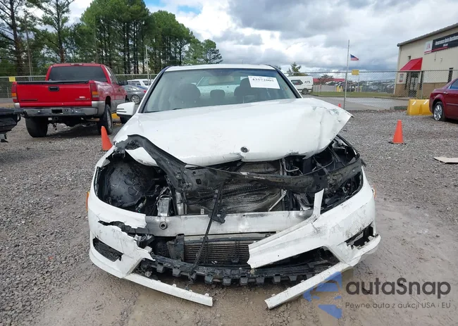 WDDGF4HB6DR290424: 43572005