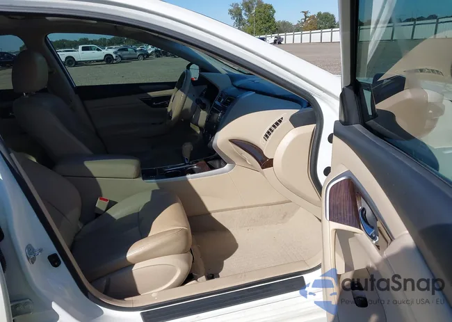 1N4AL3AP9EC270803: 43572276