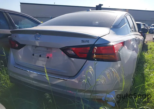 1N4BL4CV1MN347561: 43573574