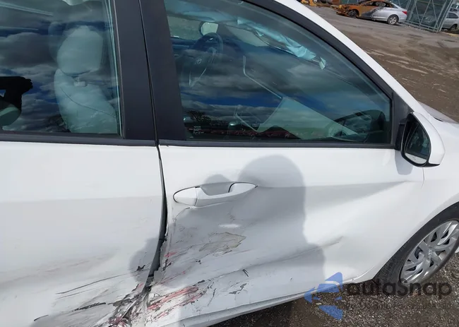 2T1BURHE0JC039406: 43573903