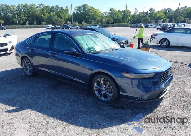 1HGCY1F37RA040677: 43572959