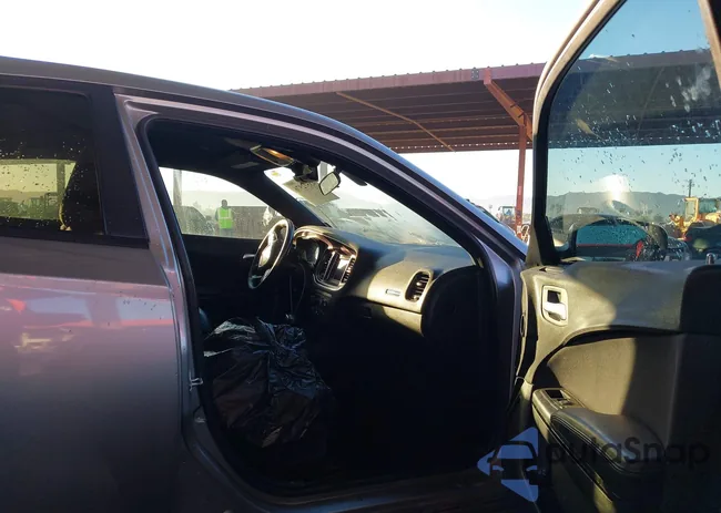 2C3CDXBG0JH188427: 43572976