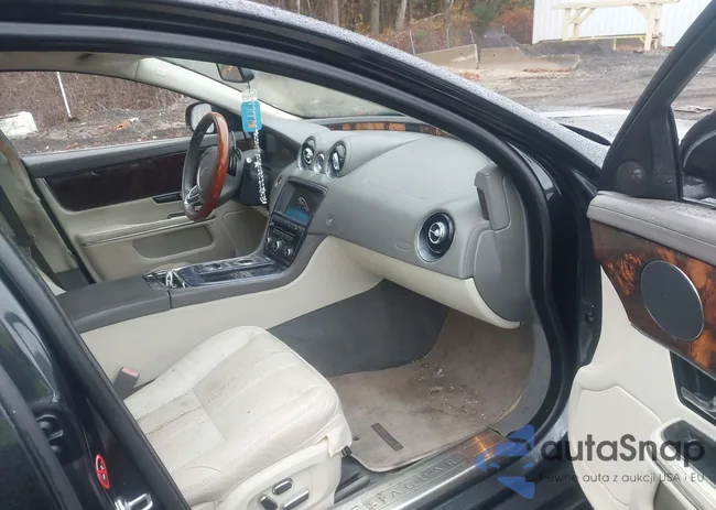 SAJWA1CB7CLV30528: 43573126