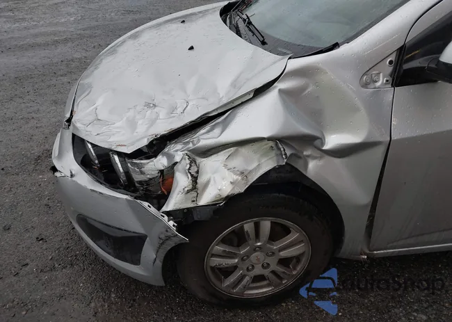 1G1JB6SH5C4109290: 43573157