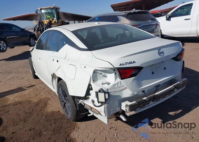 1N4BL4DVXSN370073: 43573170