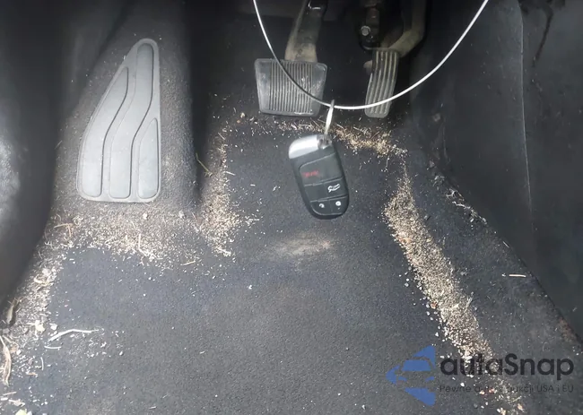 1C3CCCAB2FN704075: 43574391