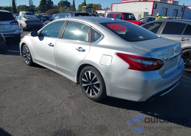 1N4AL3AP6JC282692: 43575353