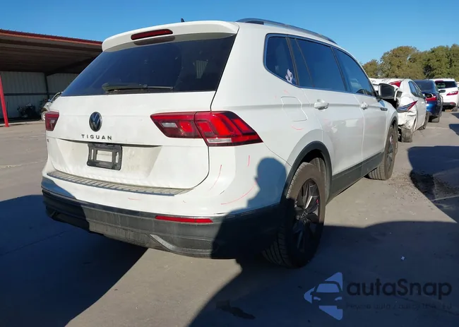 3VV3B7AX5NM127988: 43575611