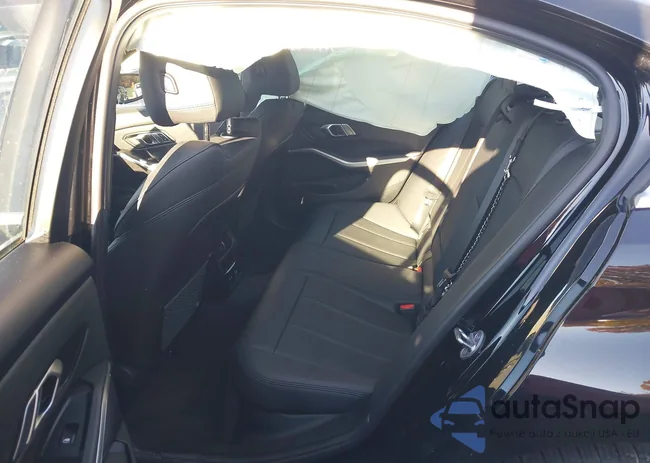 WBA5R7C50KFH14397: 43575848