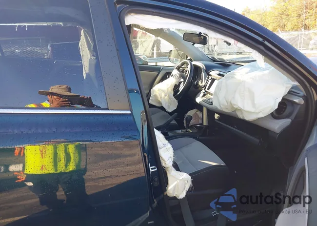 2T3RFREVXJW825880: 43575210