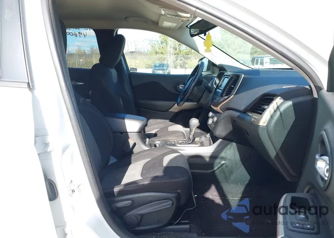 1C4PJMAS6HW622744: 43575219